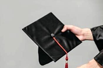 Ankara mezun dershane programları da mezuna kalan kitle için çok daha yoğun ve kapsamlı programlar ile hazırlanır.